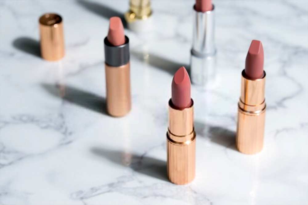 Best Mauve Lipstick 2022: 5+ Detailed Reviews