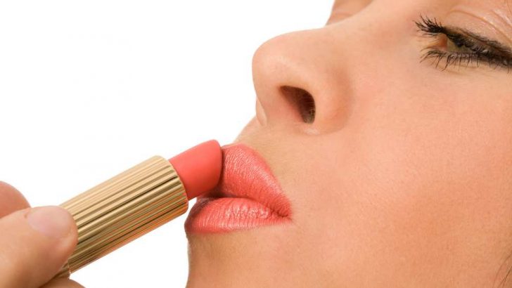 Best Peach Lipstick 2022: 5+ Detailed Reviews