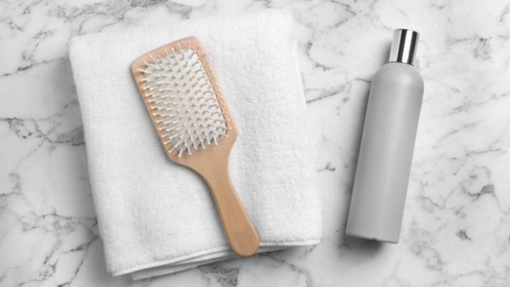 How to Clean Hair Brushes?